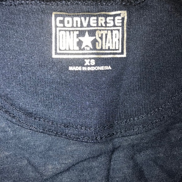 💙🤍👚CONVERSE 💙Navy Tee & 🤍White Ruffle Top NWT - Picture 4 of 10